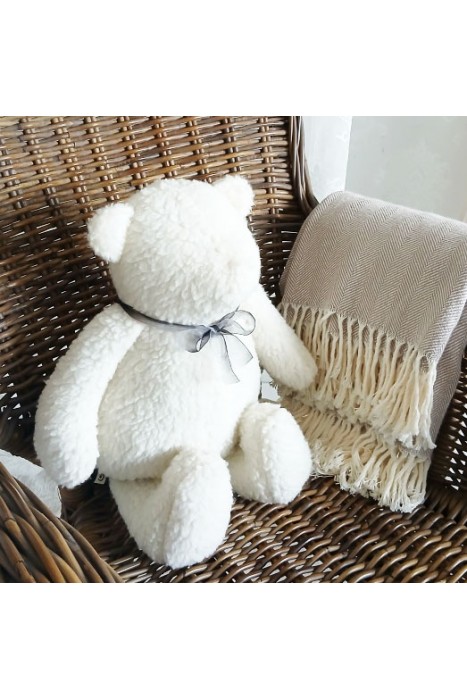 Подушка декоративная арт.4692-09 Медведь ТЕД шерсть белый Подушка декоративная арт.4692-09 Медведь ТЕД шерсть белый
